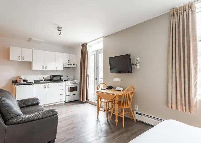 Le RobervalHotel Montreal